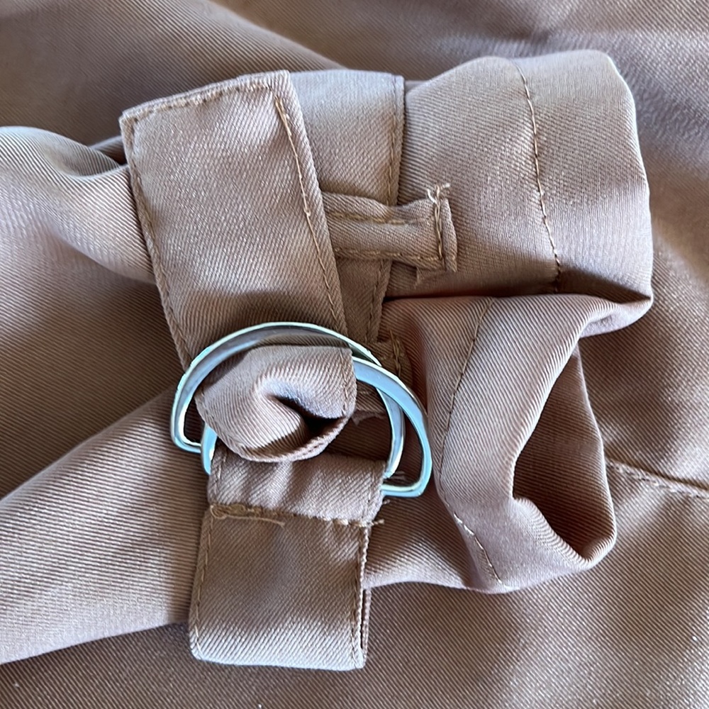 Perfect Neutral Shell-style Trench - Picture 4 of 5